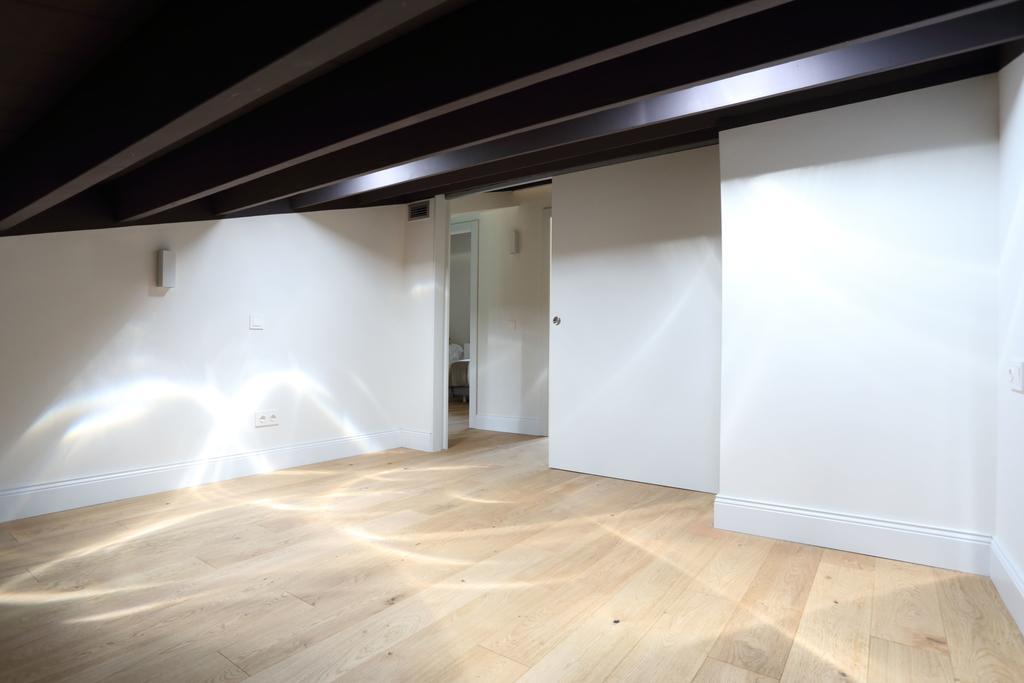 Apartaments Placa Del VI Girona Eksteriør billede